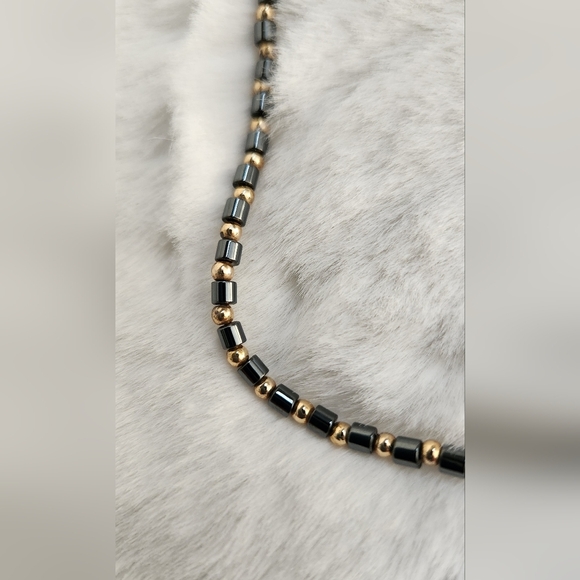Hemitite Necklace - Picture 4 of 5